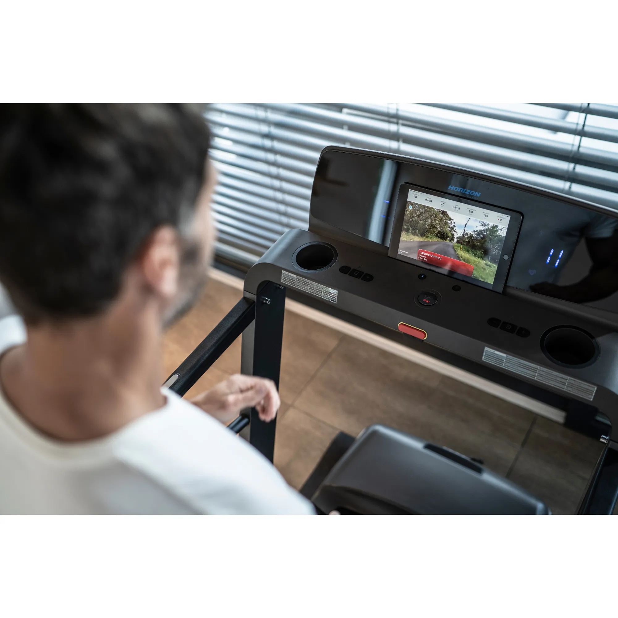Horizon Omega Z-02 @Zone Treadmill