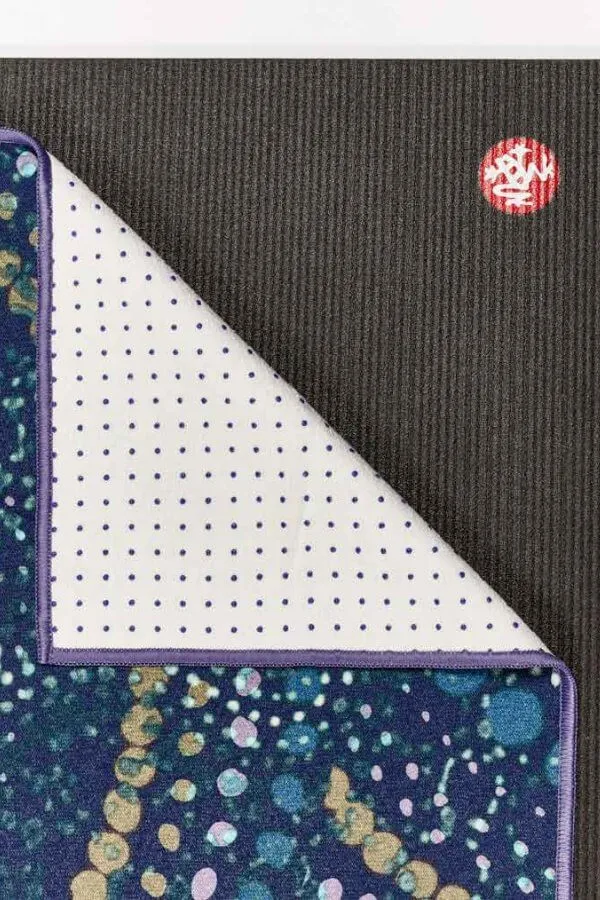 MANDUKA // YOGITOES SKIDLESS MAT TOWEL - TURTLE WASH