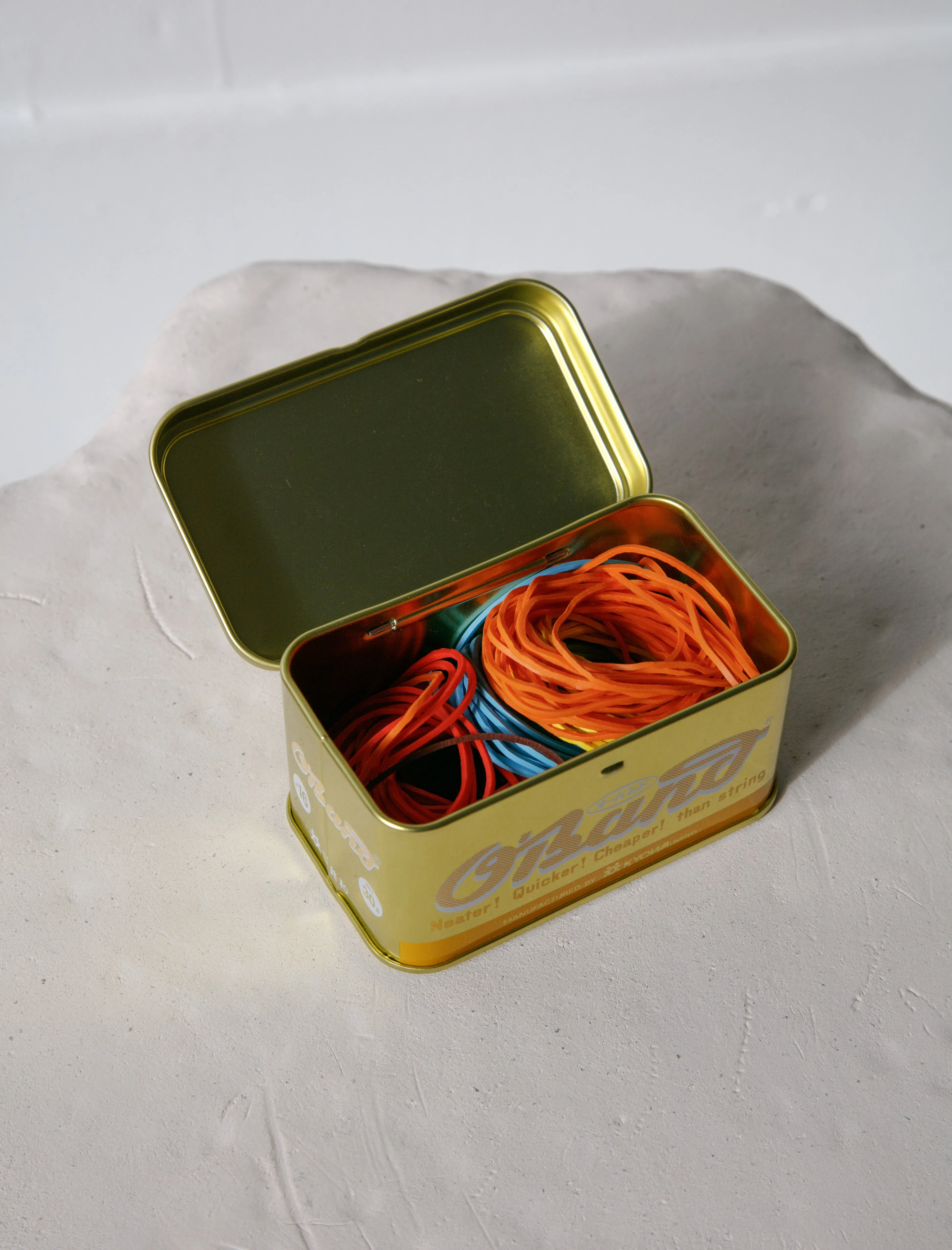 Mix Colour Rubber Bands Gold Tin